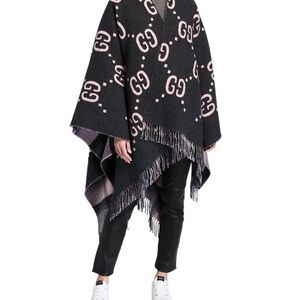 Gucci Women's Black and Pink Logo Poncho